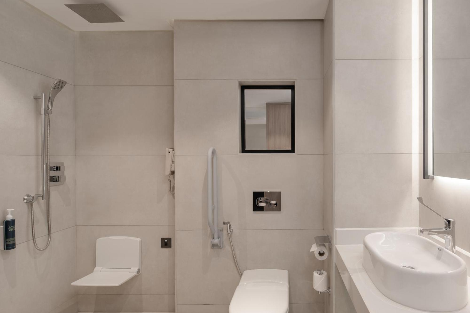 Four Points By Sheraton Kampala Exterior foto